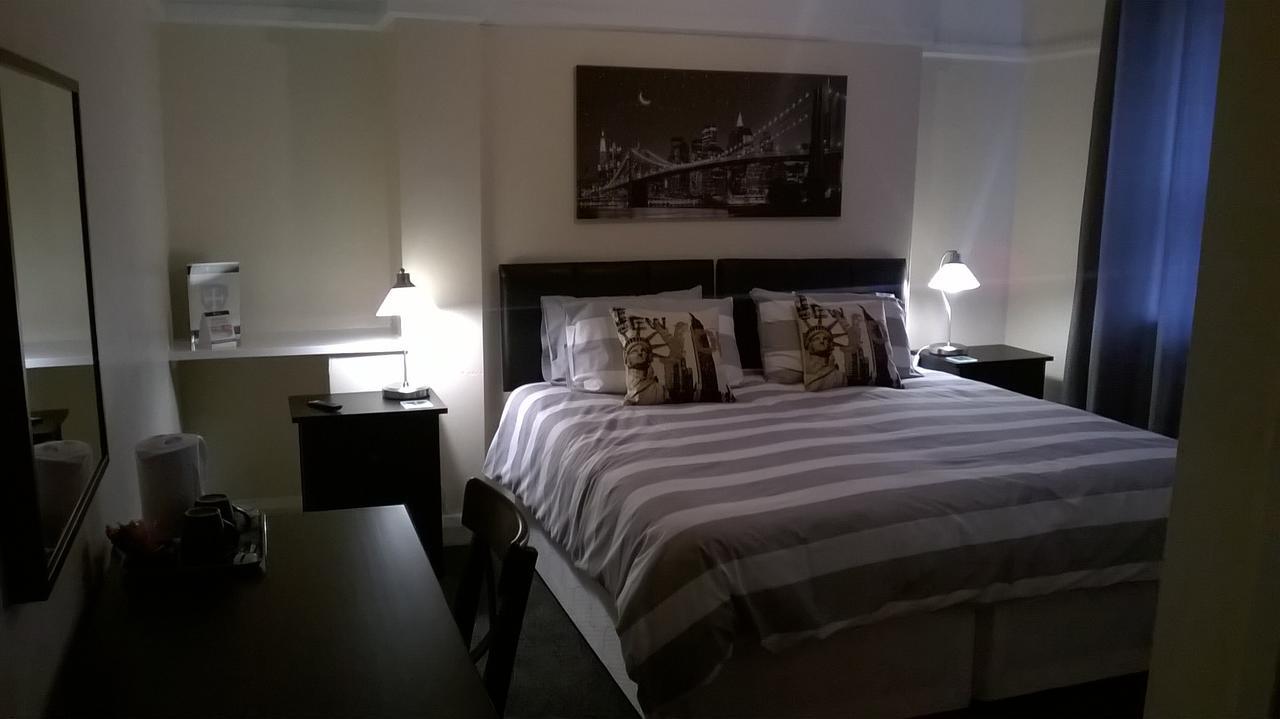פונטפרקט Upton Arms Hotel מראה חיצוני תמונה